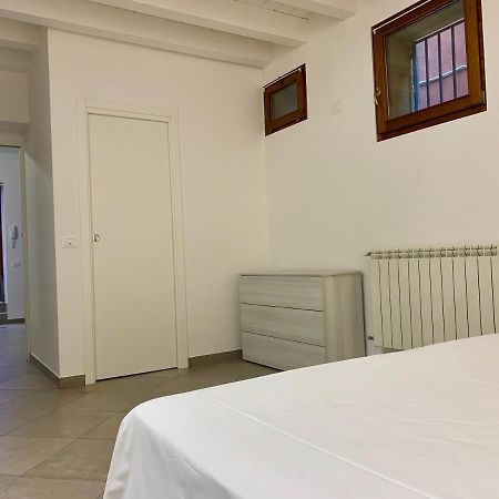 Central Home Chioggia In The Historic Center Buitenkant foto