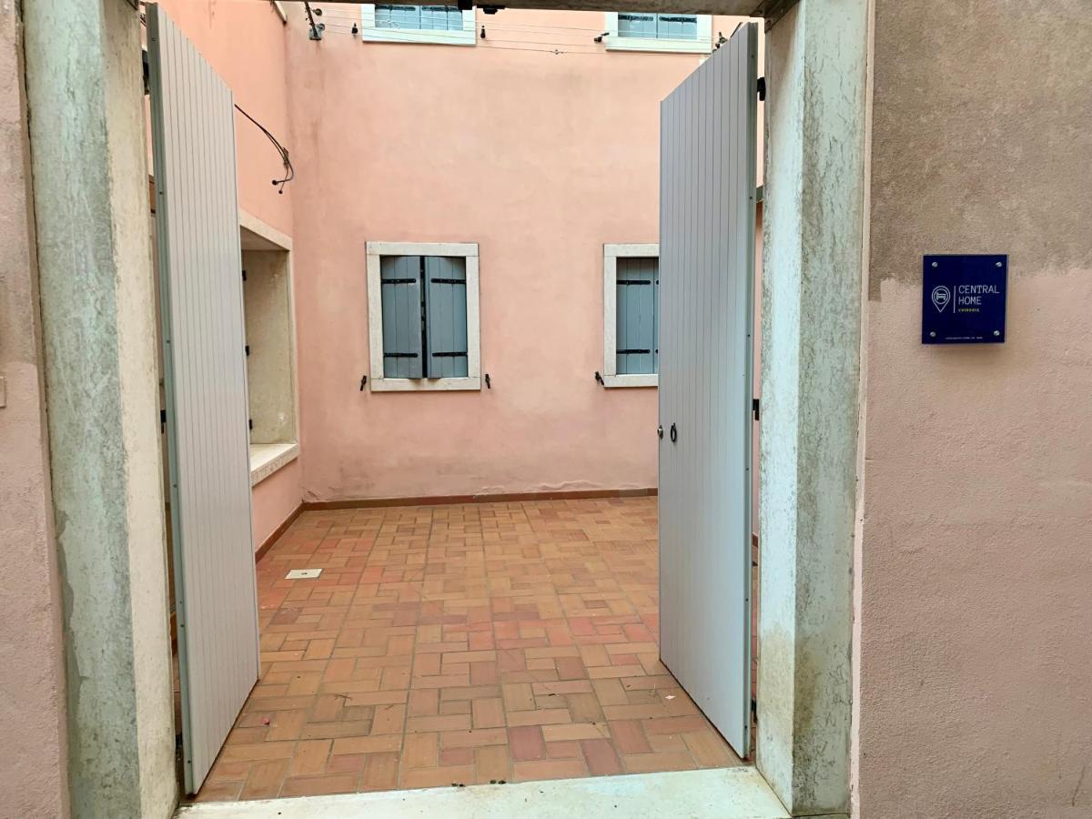 Central Home Chioggia In The Historic Center Buitenkant foto